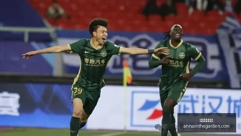 小米澎程70座椅足球赔率网站官网：二排空间超越库里南，乘坐体验终极指南